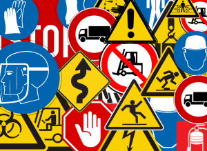 Normativas y regulaciones sobre señalizaciones de seguridad en una Industria que maneje tanques de almacenamiento
